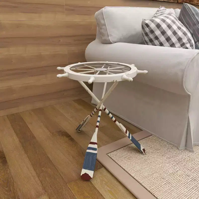 Table ronde en métal blanche : style côtier, 61 cm de hauteur, plateau en verre, sans étagères